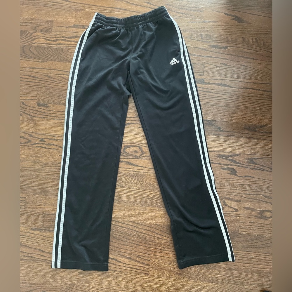 Boys XL Adidas Black w/ white sweatpants